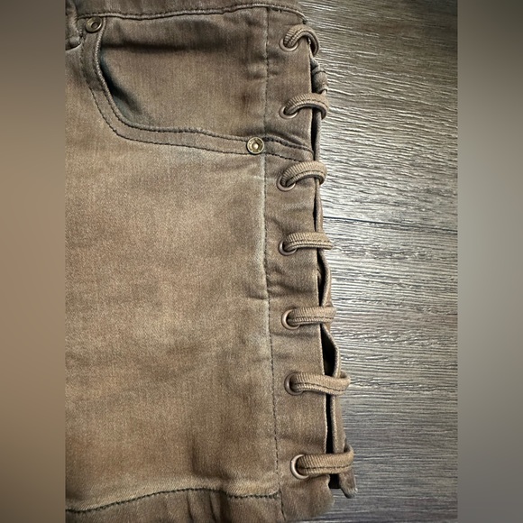 Free People Lone Ranger Distressed Brown Shorts - Size 26 - Picture 7 of 9